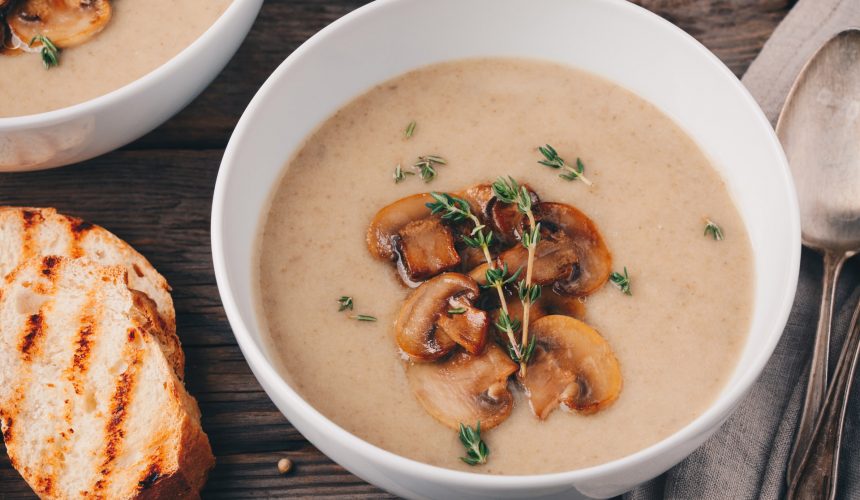 zuppa ai funghi