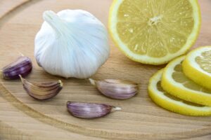 Il benessere in cucina nel 2024 passa dai benefici dell'aglio 1-min