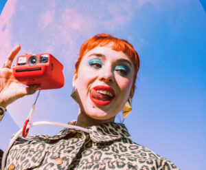 Con la nuova Polaroid Go Gen 2 scatta l’estate