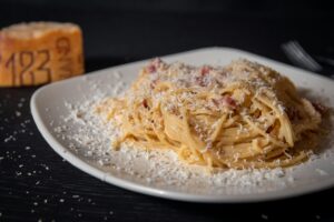Carbonara Day 2025: scopri 5 eccentriche varianti che potrebbero piacerti!