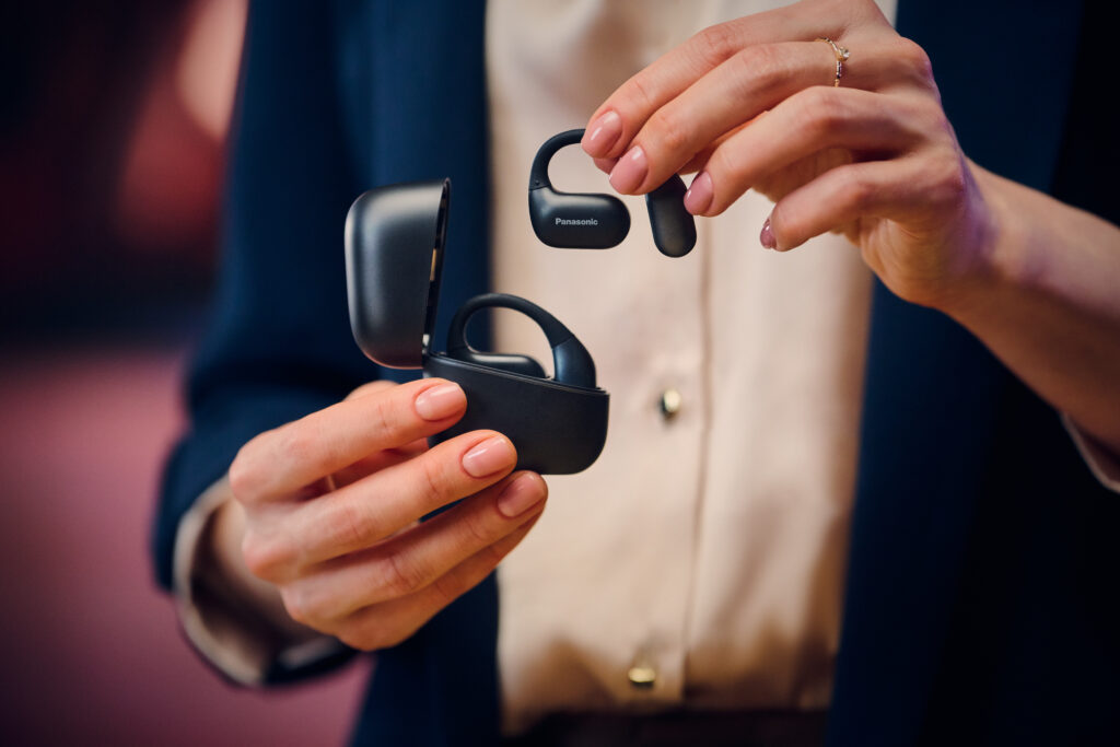 F10 Open Design: i nuovi auricolari wireless di Panasonic