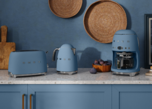 Storm Blue prrima colazione Smeg