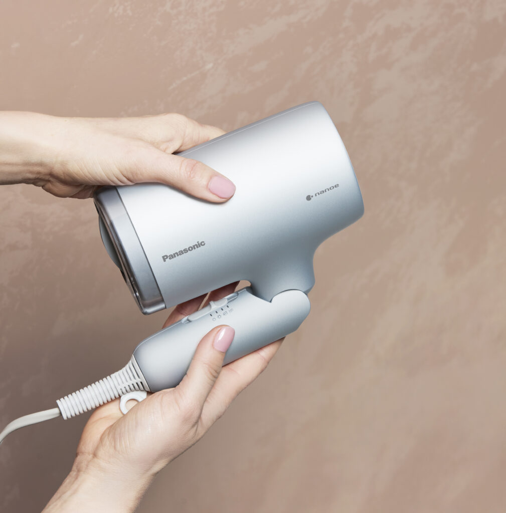 Nuova linea di asciugacapelli nanoe Panasonic con azione rivitalizzante