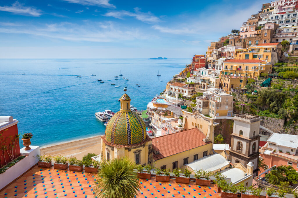 Fuga dallo stress? Le isole perfette da raggiungere in traghetto con Omio