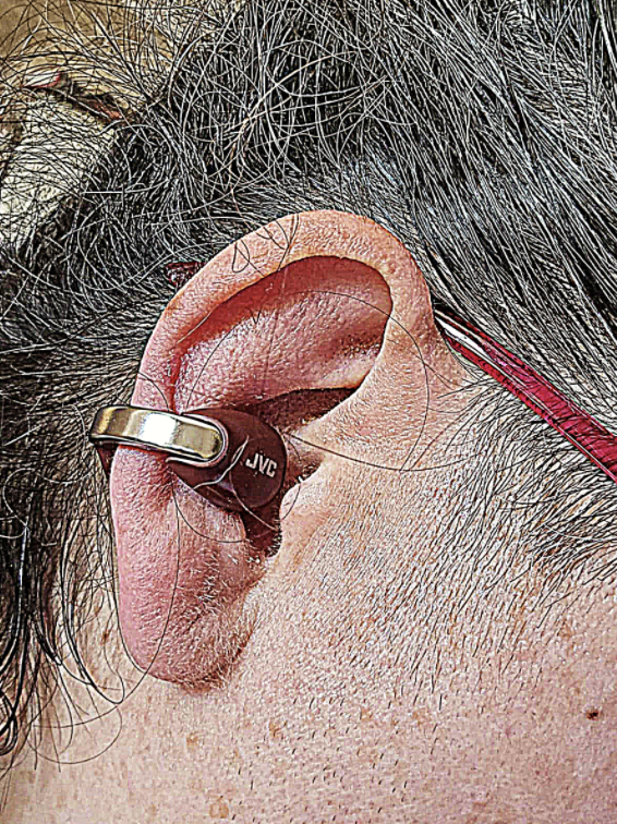 HA-NP1T, un gioiello hi-tech per la festa della mamma: orecchini o cuffie? Li abbiamo provati.