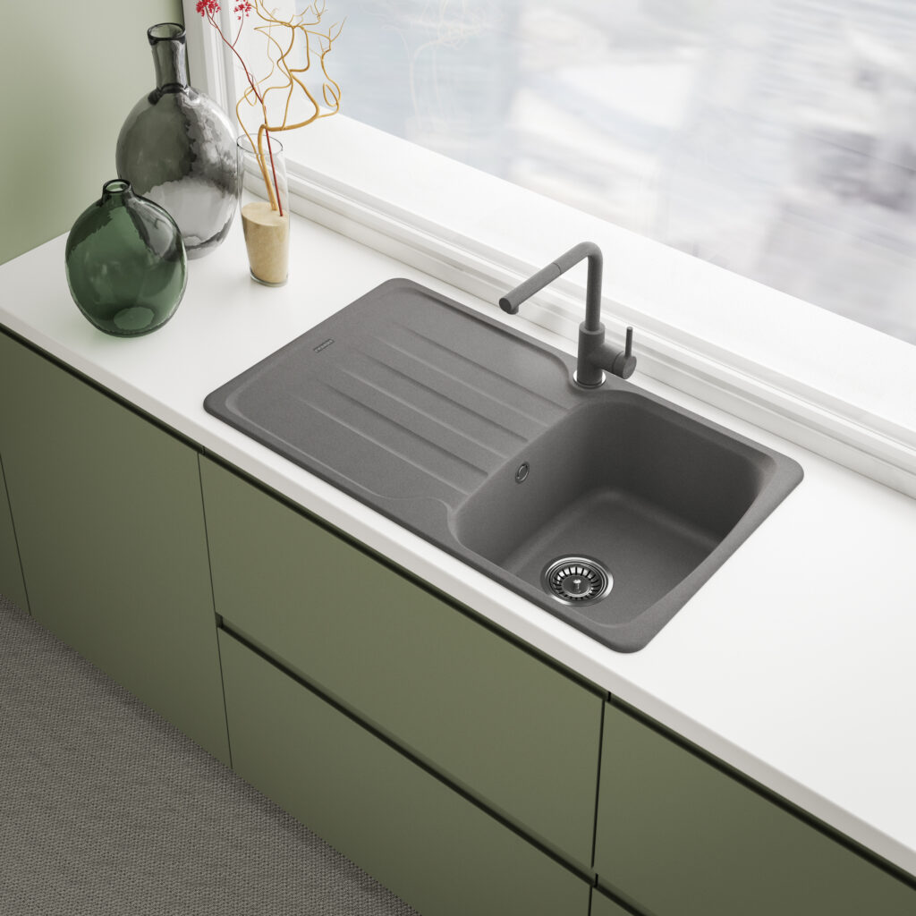 Stile e benessere in cucina: la nuova gamma di miscelatori Lina Clear Water 2.0 di Franke