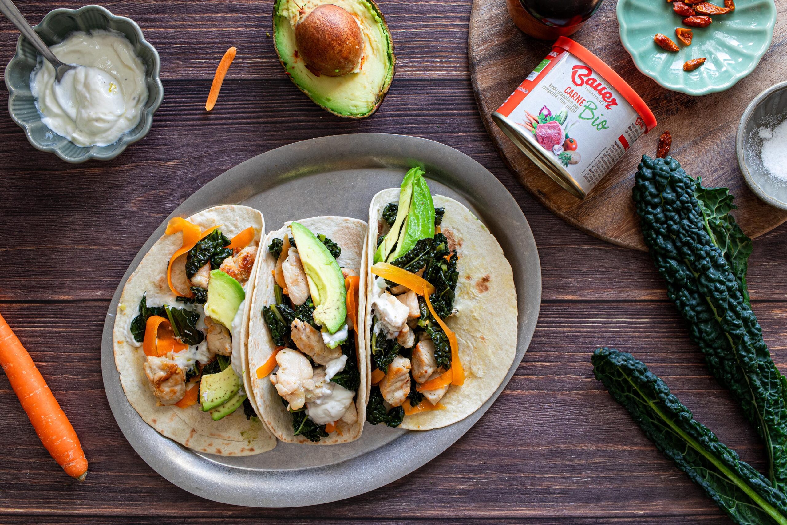 Tacos con pollo e verdure saltate