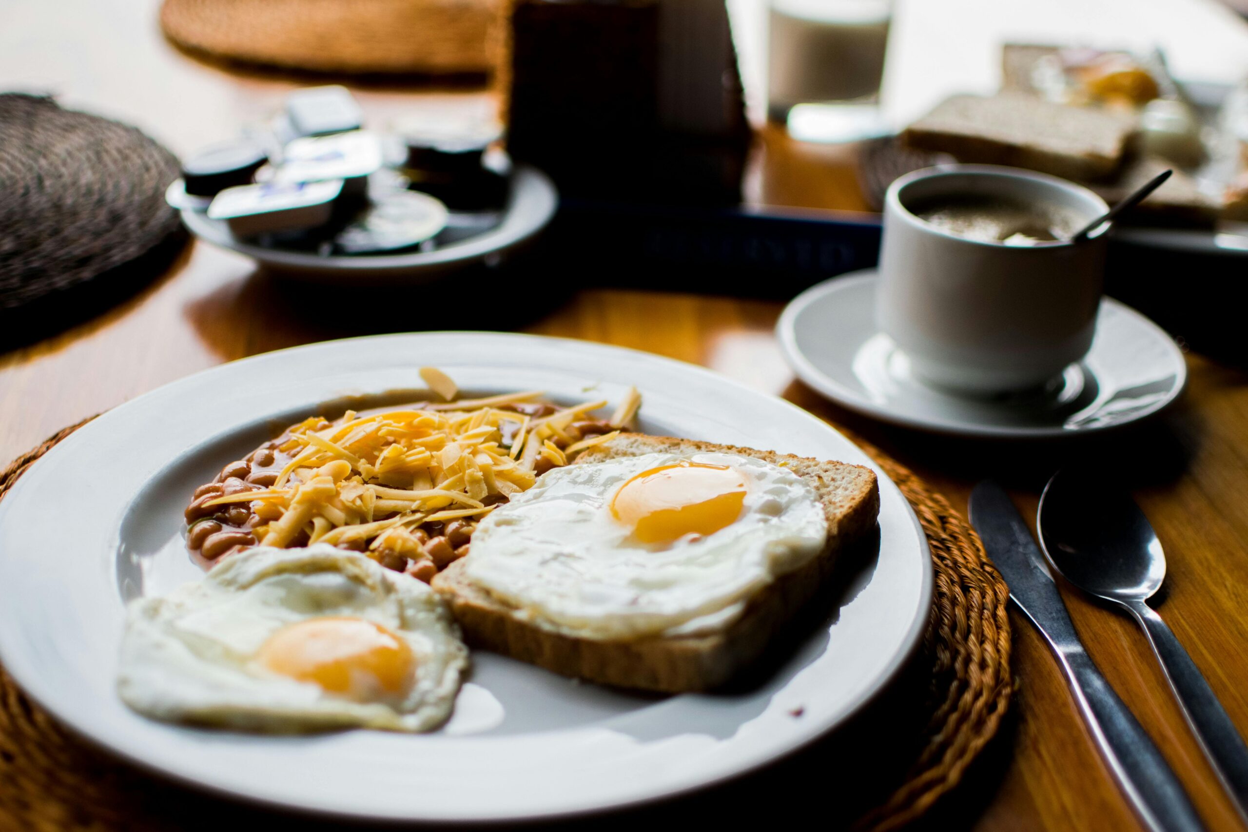 Quante uova si possono mangiare alla settimana per non avere problemi?
