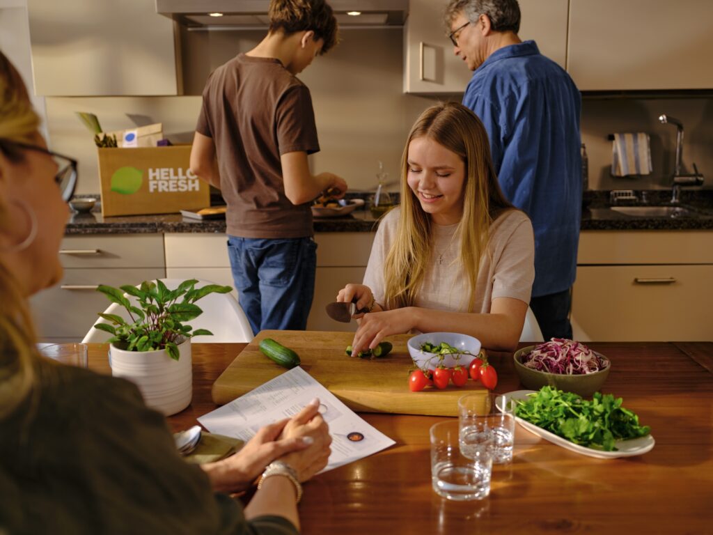 Evviva la cena! Quasi 8 italiani su 10 vorrebbero più tempo per viverla con serenità