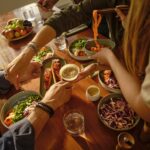 Evviva la cena! Quasi 8 italiani su 10 vorrebbero più tempo per viverla con serenità