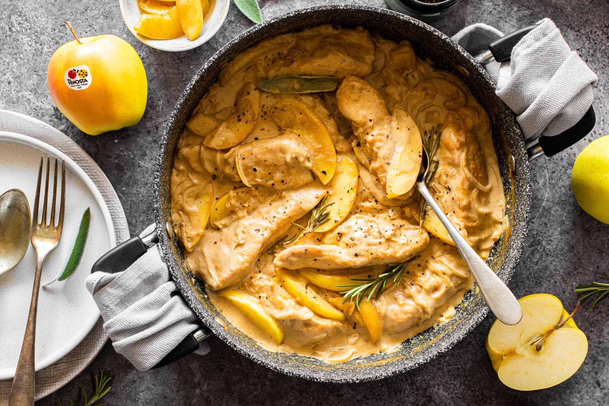 Pollo alle mele Golden Delicious Val Venosta