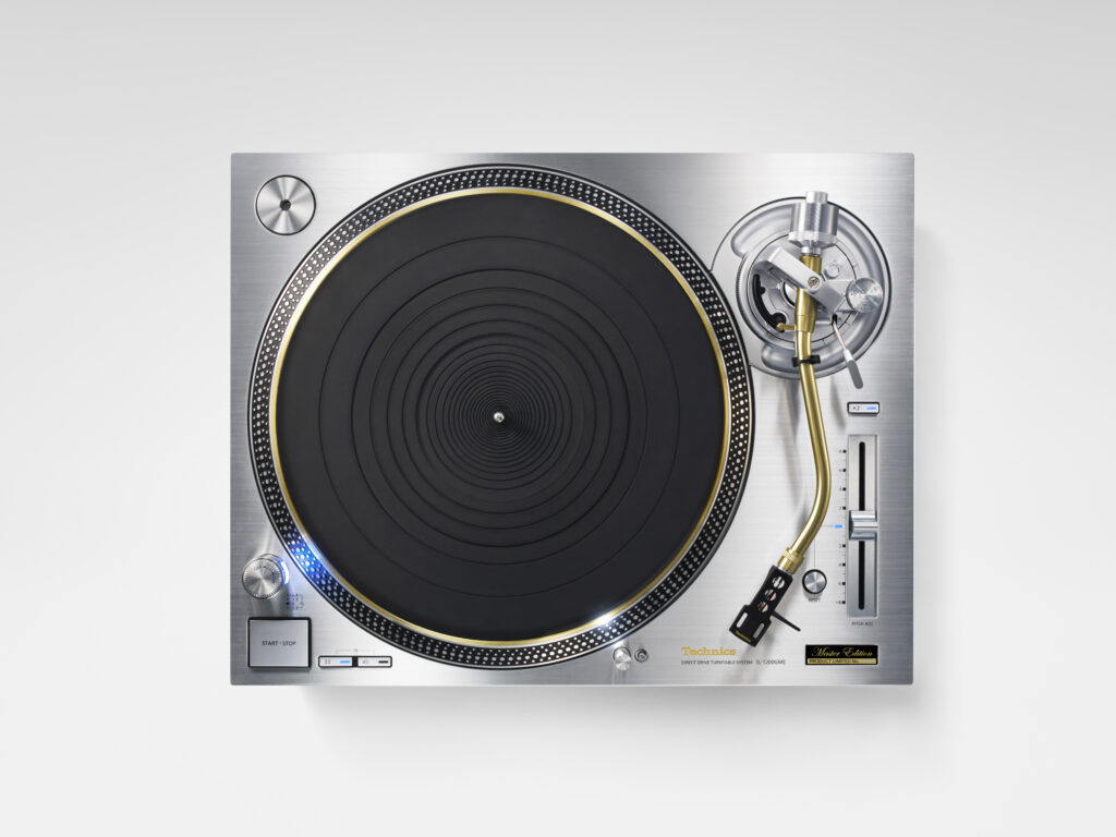Natale in musica: il giradischi in Limited Edition perfetto per tutti