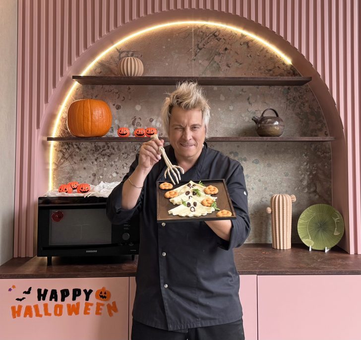 Il Microonde Combinato Samsung Bespoke accende Halloween di gusto e innovazioneIl Microonde Combinato Samsung Bespoke accende Halloween di gusto e innovazione