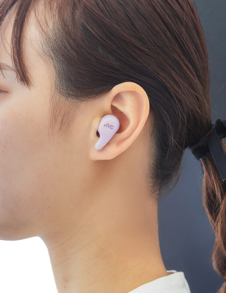 Ascolta la magia: un Natale di emozioni firmato JVC e Kenwood in un'atmosfera unica