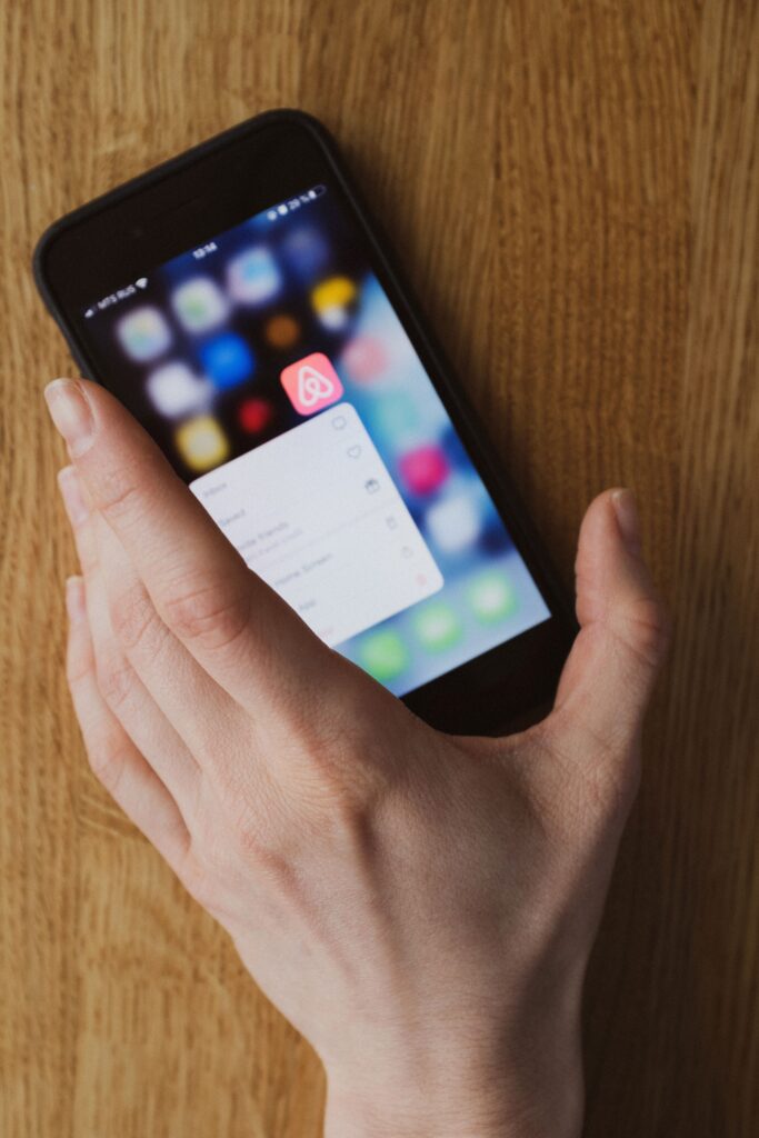 Come scegliere le migliori app per organizzare viaggi e vacanze senza stress