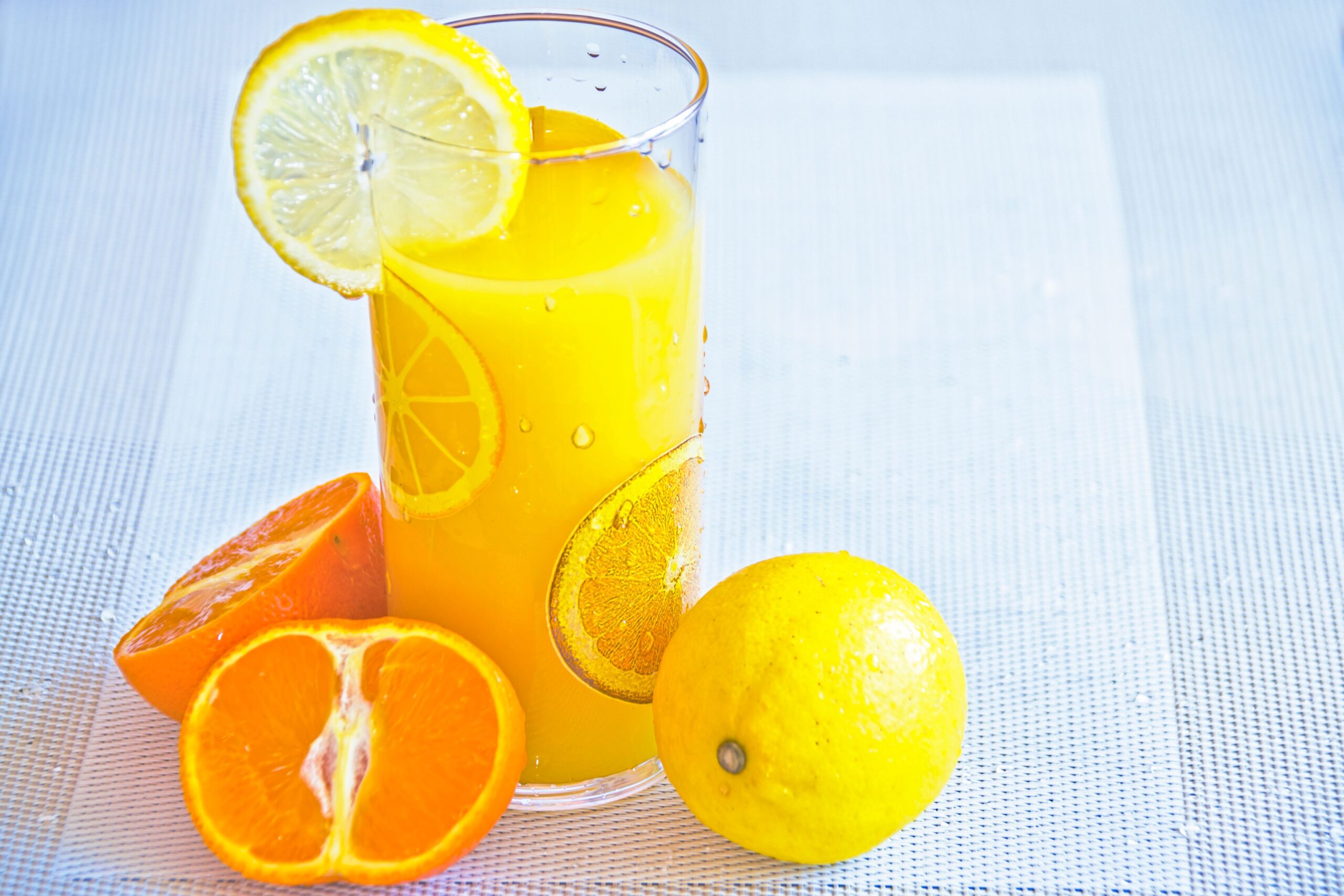 Quanto tempo il succo di agrumi appena spremuto rimane fresco?