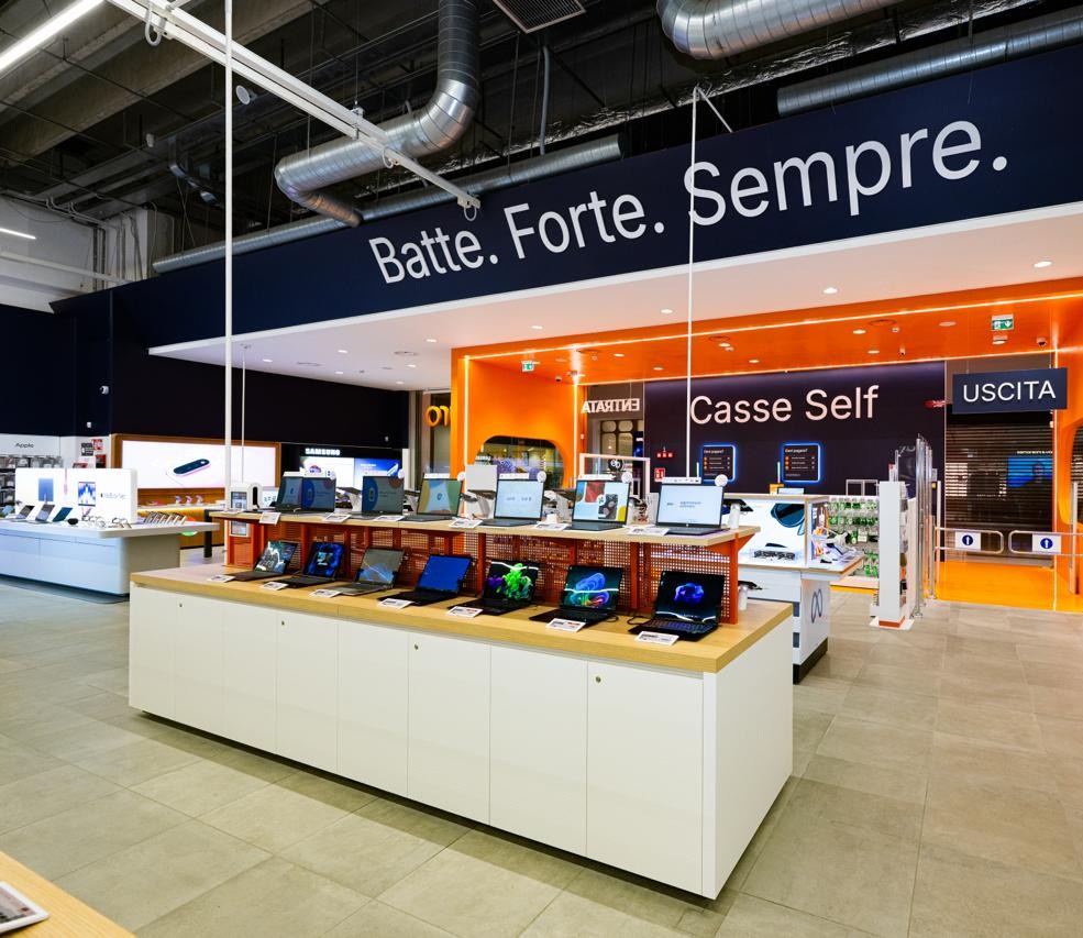 Lissone e Unieuro nel nuovo store con AI e Client Hub