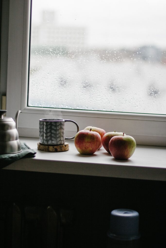 Umidità in casa a ottobre: come prevenirla prima dell’arrivo del freddo